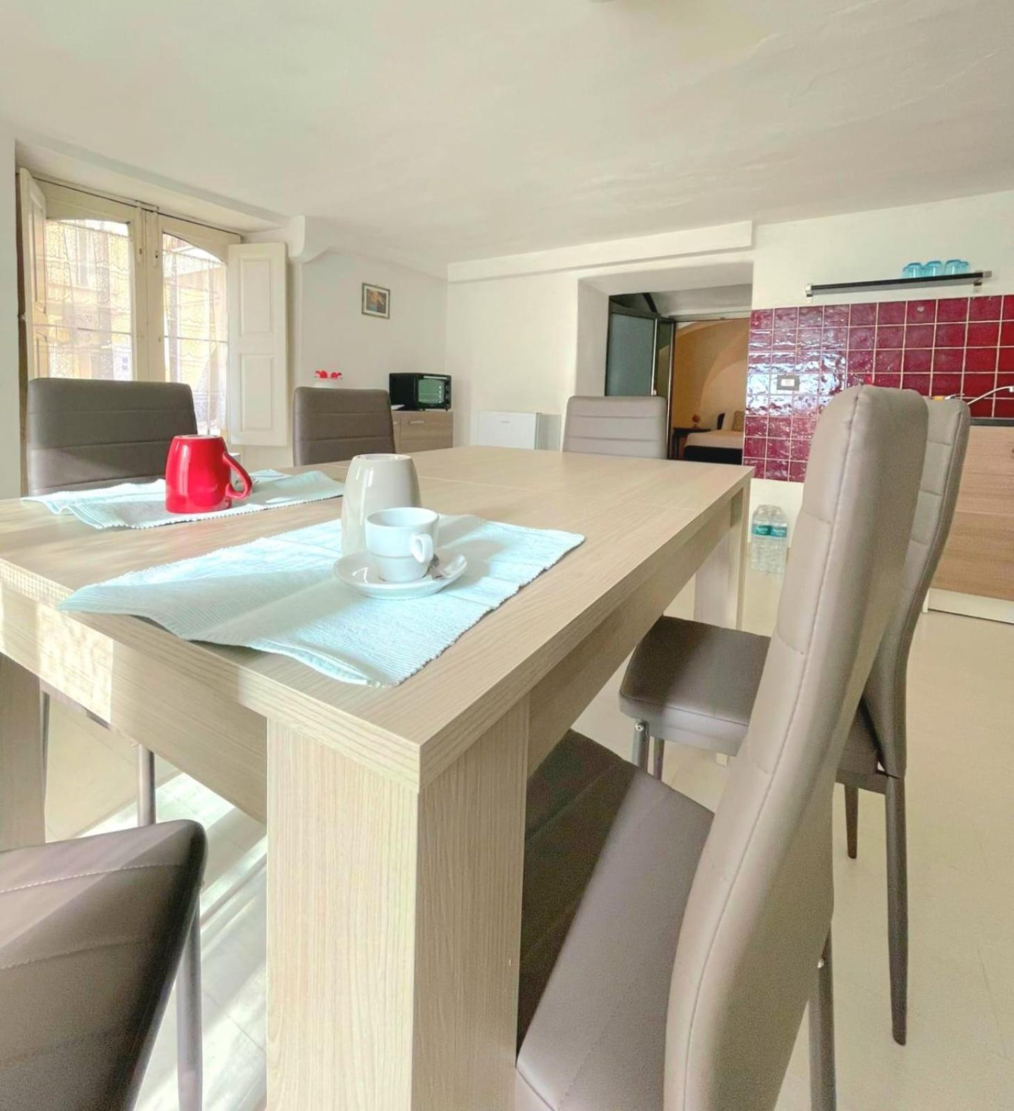 May'S Apartment Катания Экстерьер фото